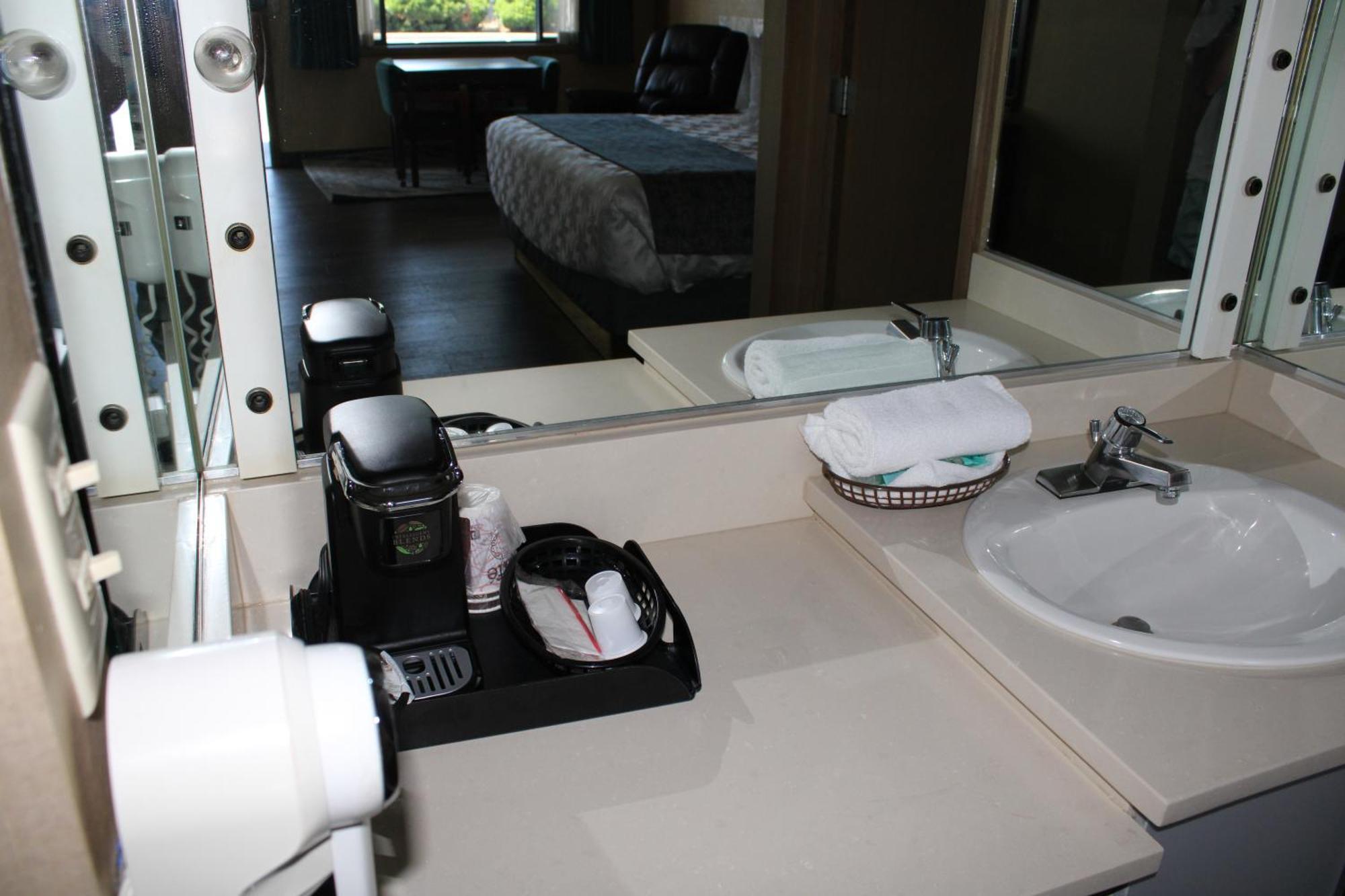 Americas Best Value Inn - Phoenix / Ashland Esterno foto