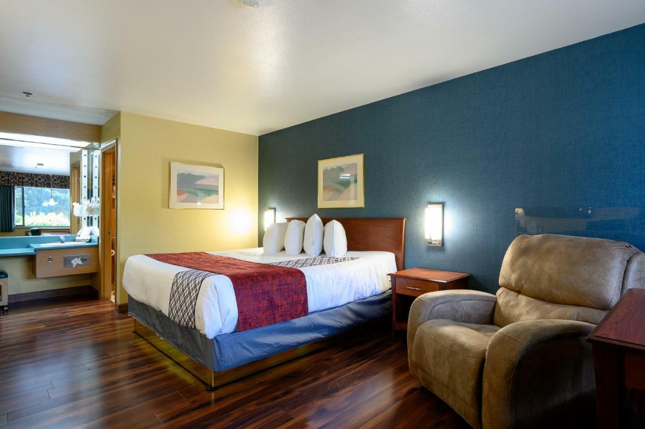 Americas Best Value Inn Phoenix Medford Esterno foto